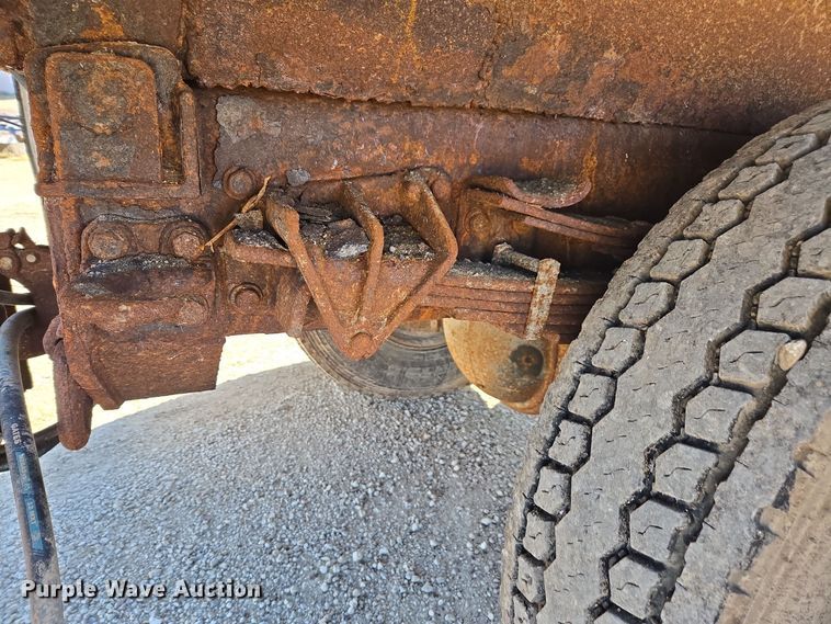 image for item EE7921 2006 International 7400 dump truck