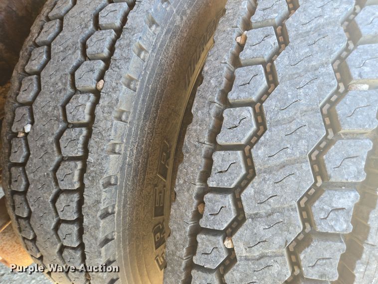 image for item EE7921 2006 International 7400 dump truck