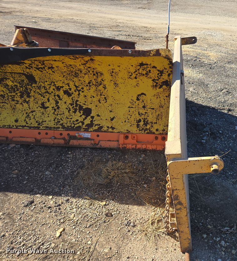 image for item EE7921 2006 International 7400 dump truck