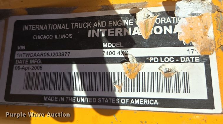 image for item EE7921 2006 International 7400 dump truck