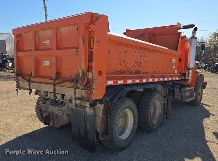 image for item EE7922 2010 Freightliner Business Class M2 dump truck