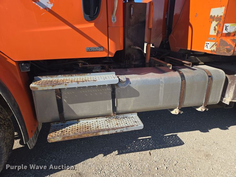 image for item EE7922 2010 Freightliner Business Class M2 dump truck