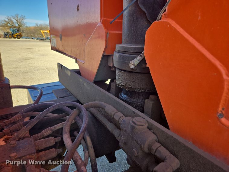 image for item EE7922 2010 Freightliner Business Class M2 dump truck