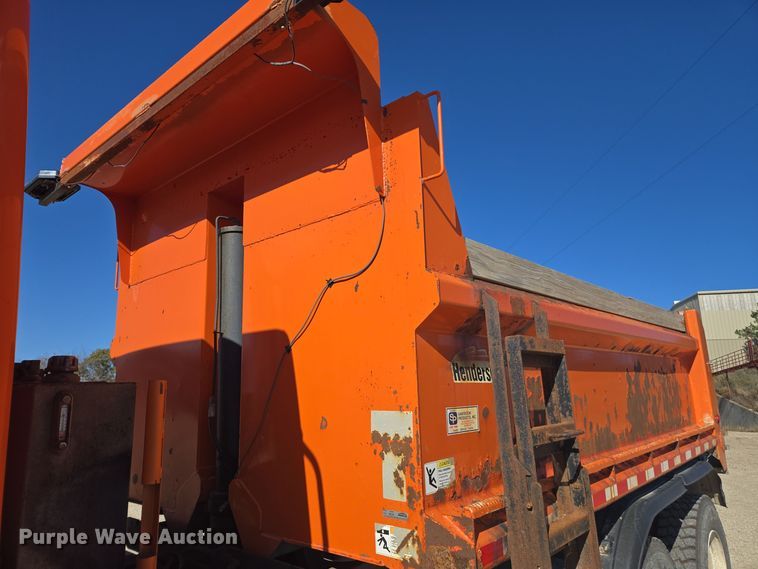 image for item EE7922 2010 Freightliner Business Class M2 dump truck