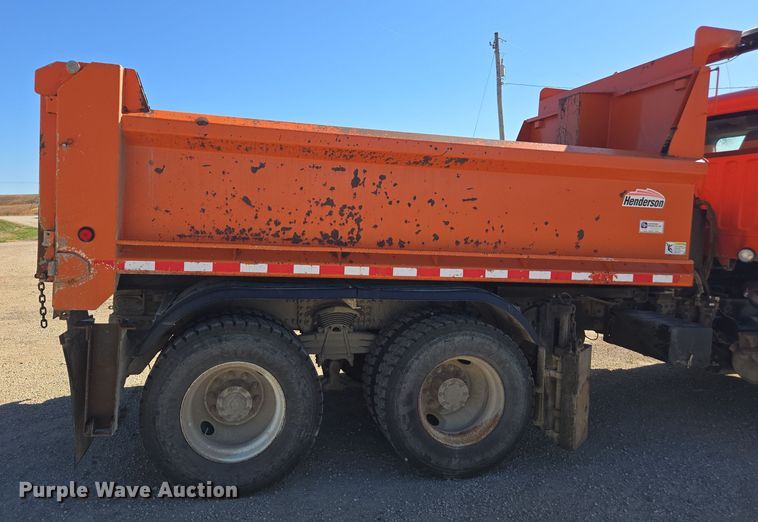 image for item EE7922 2010 Freightliner Business Class M2 dump truck