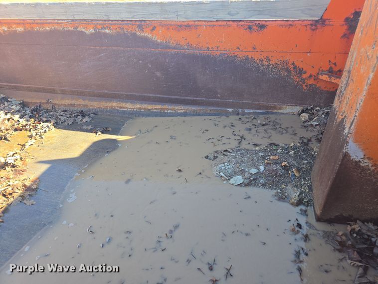 image for item EE7922 2010 Freightliner Business Class M2 dump truck