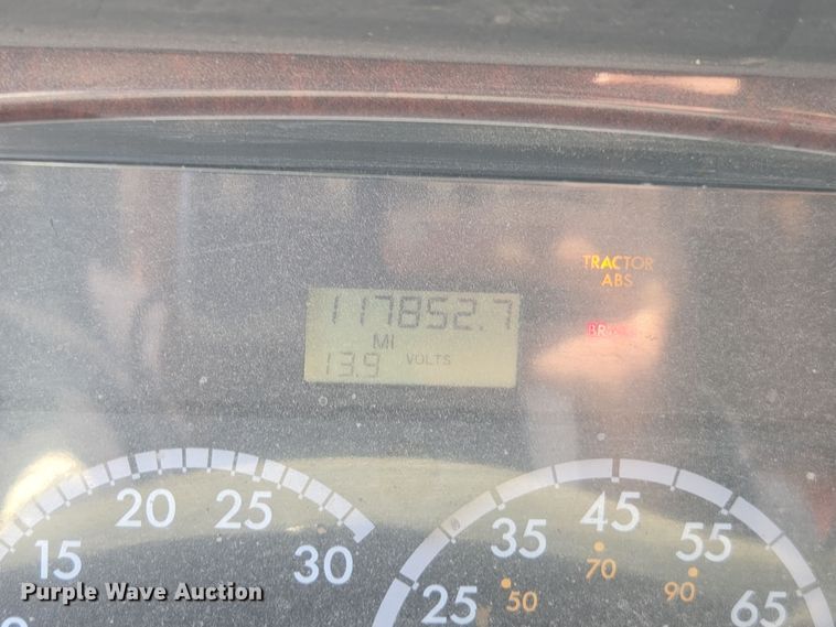 image for item EE7922 2010 Freightliner Business Class M2 dump truck