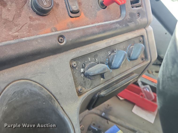 image for item EE7922 2010 Freightliner Business Class M2 dump truck