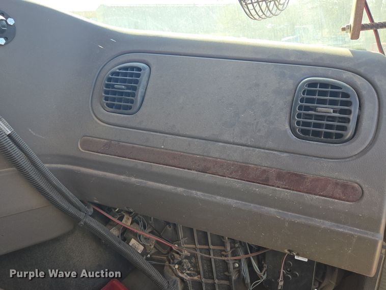 image for item EE7922 2010 Freightliner Business Class M2 dump truck