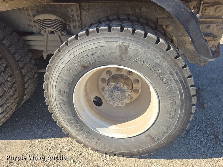 image for item EE7922 2010 Freightliner Business Class M2 dump truck