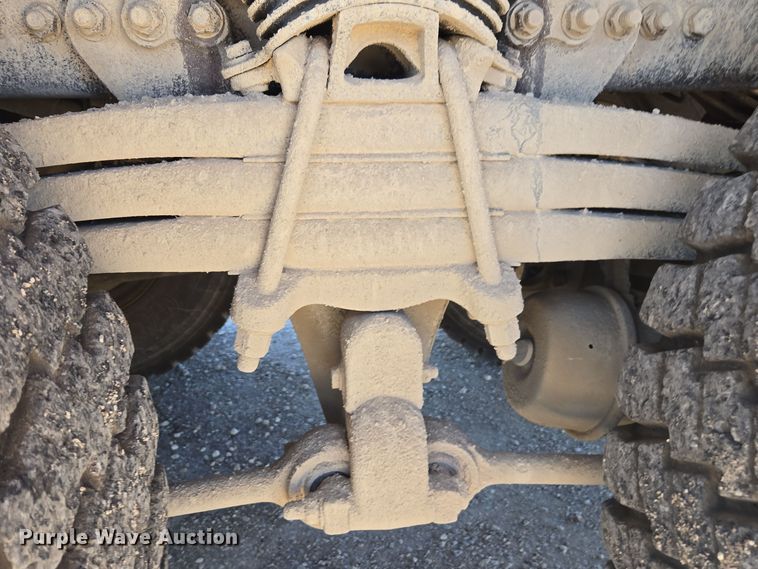 image for item EE7922 2010 Freightliner Business Class M2 dump truck