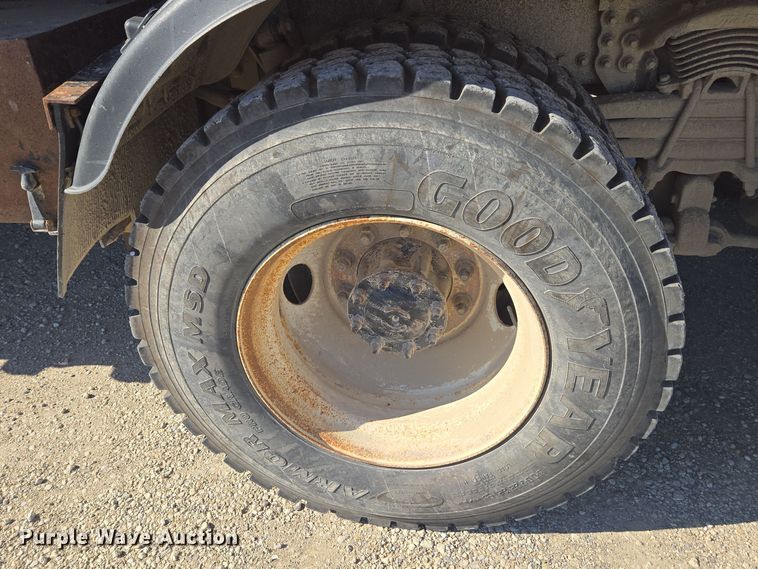 image for item EE7922 2010 Freightliner Business Class M2 dump truck