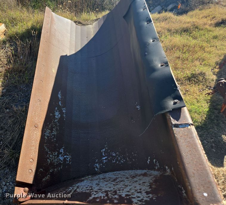 image for item EE7922 2010 Freightliner Business Class M2 dump truck