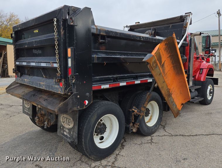 image for item EE8699 2012 International 7500 dump truck
