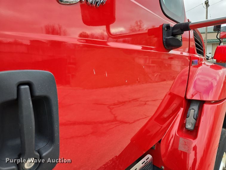 image for item EE8699 2012 International 7500 dump truck