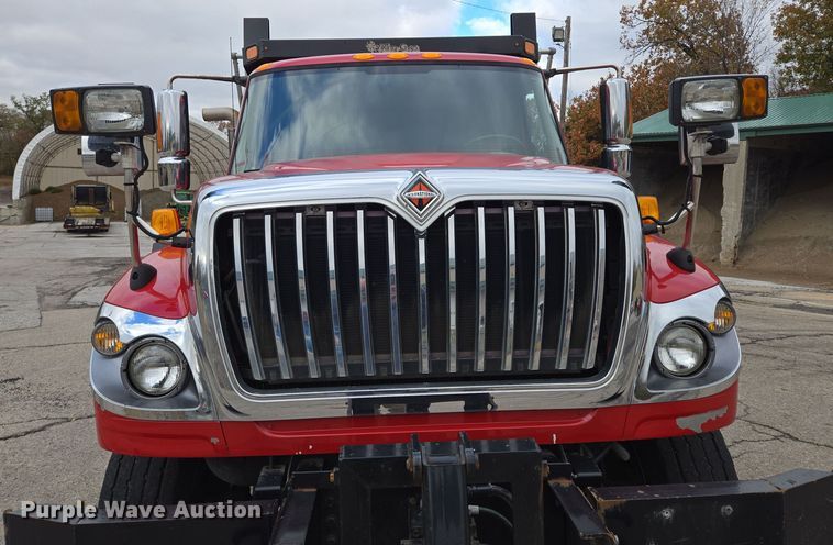 image for item EE8699 2012 International 7500 dump truck