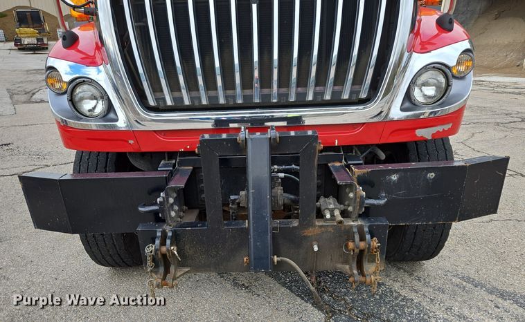 image for item EE8699 2012 International 7500 dump truck