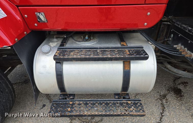 image for item EE8699 2012 International 7500 dump truck