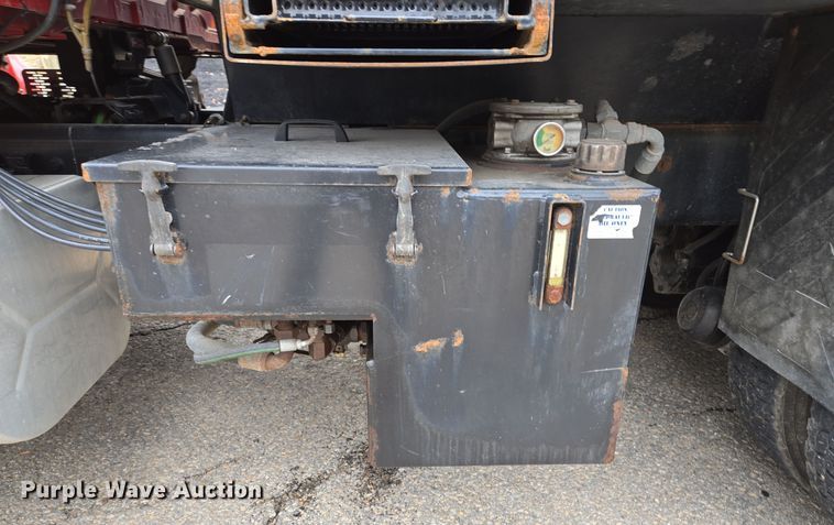 image for item EE8699 2012 International 7500 dump truck