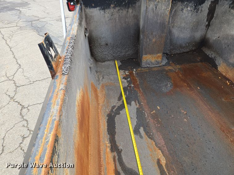 image for item EE8699 2012 International 7500 dump truck