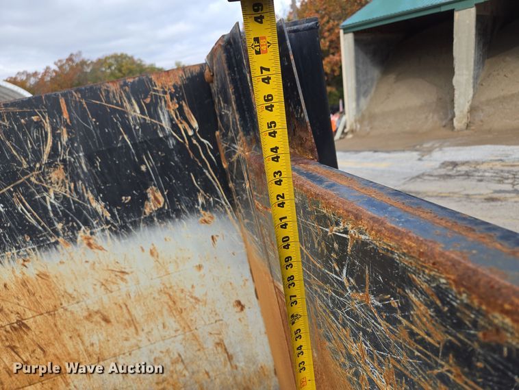 image for item EE8699 2012 International 7500 dump truck