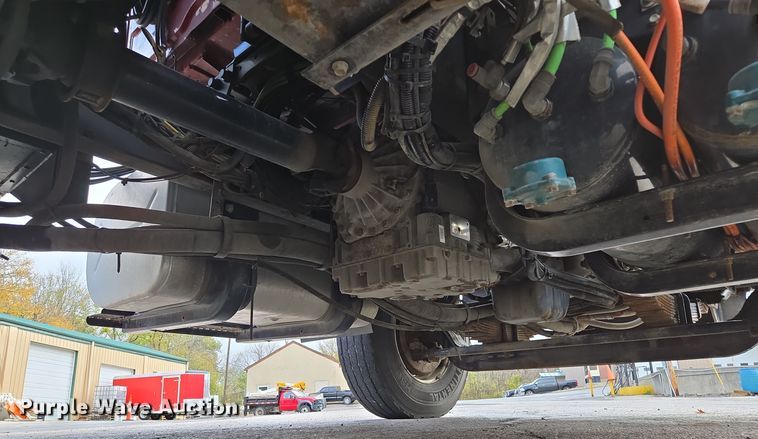 image for item EE8699 2012 International 7500 dump truck