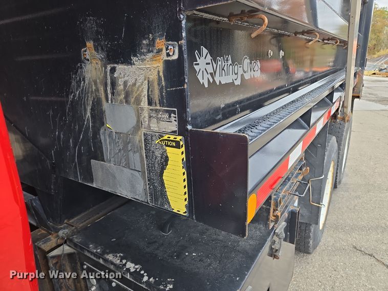 image for item EE8699 2012 International 7500 dump truck