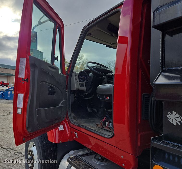 image for item EE8699 2012 International 7500 dump truck