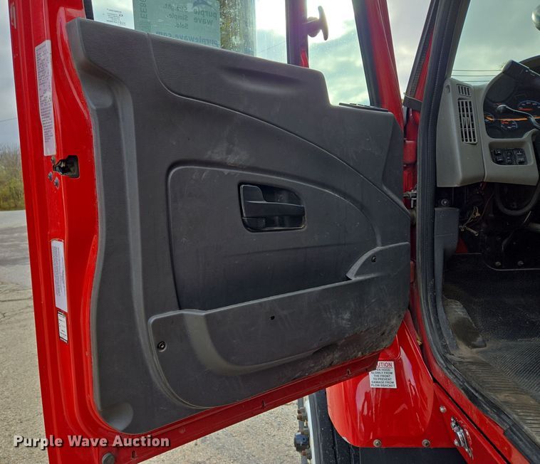 image for item EE8699 2012 International 7500 dump truck