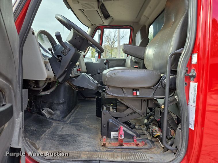 image for item EE8699 2012 International 7500 dump truck