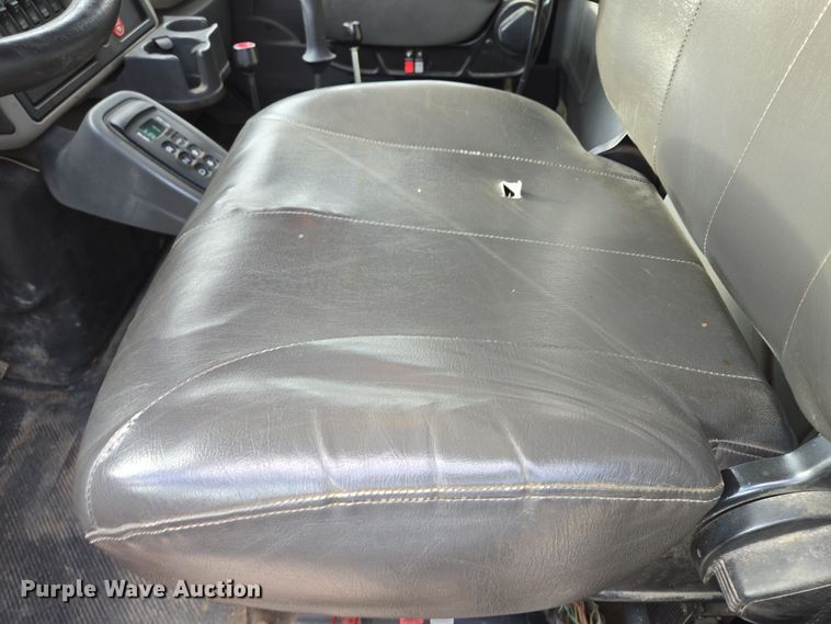 image for item EE8699 2012 International 7500 dump truck