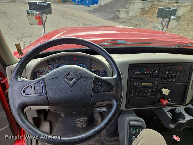 image for item EE8699 2012 International 7500 dump truck