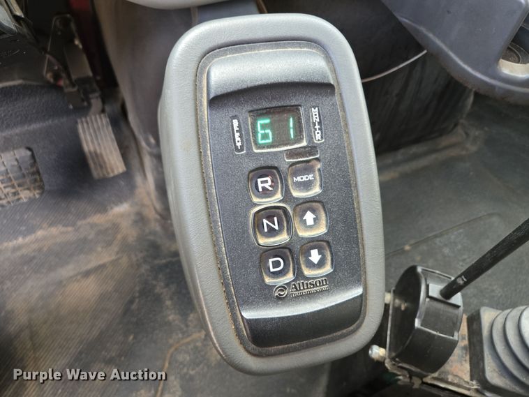 image for item EE8699 2012 International 7500 dump truck