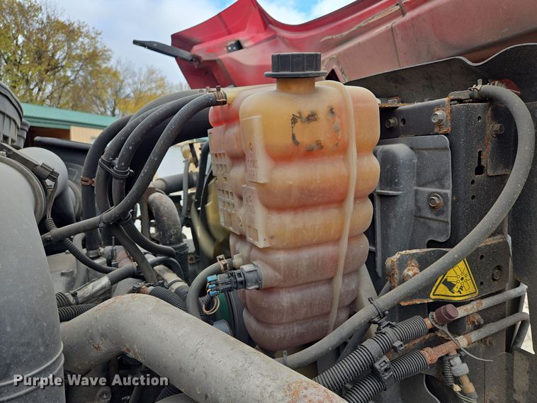 image for item EE8699 2012 International 7500 dump truck