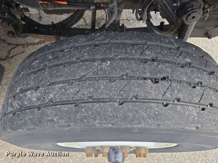 image for item EE8699 2012 International 7500 dump truck