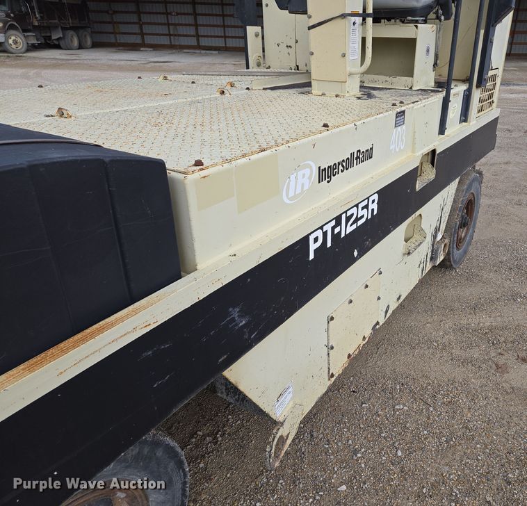image for item EE8713 2005 Ingersoll Rand  PT125R pneumatic roller