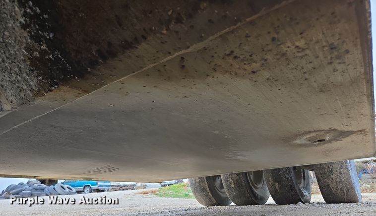 image for item EE8713 2005 Ingersoll Rand  PT125R pneumatic roller