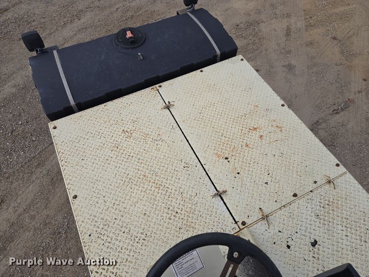 image for item EE8713 2005 Ingersoll Rand  PT125R pneumatic roller