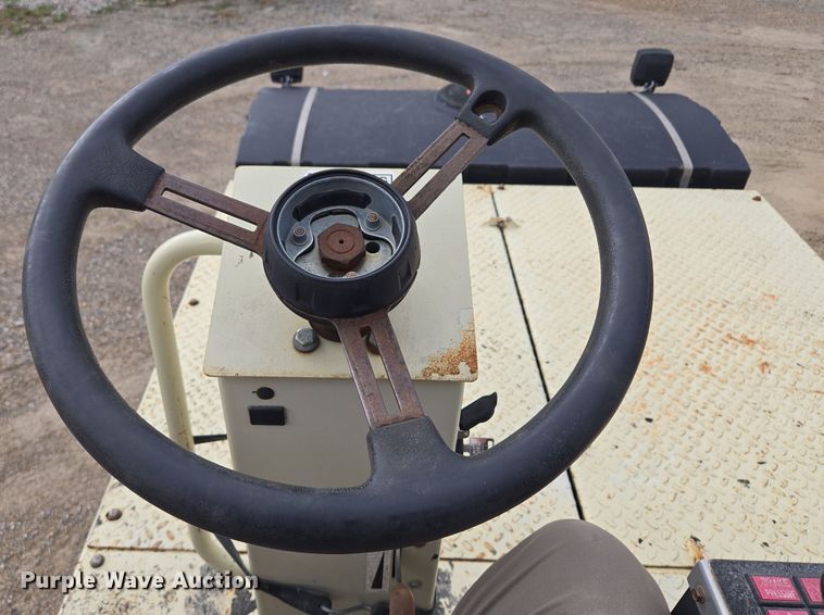 image for item EE8713 2005 Ingersoll Rand  PT125R pneumatic roller