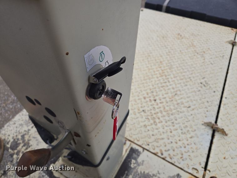 image for item EE8713 2005 Ingersoll Rand  PT125R pneumatic roller