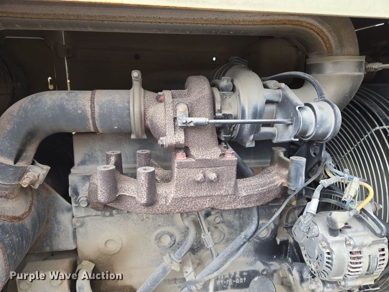 image for item EE8713 2005 Ingersoll Rand  PT125R pneumatic roller