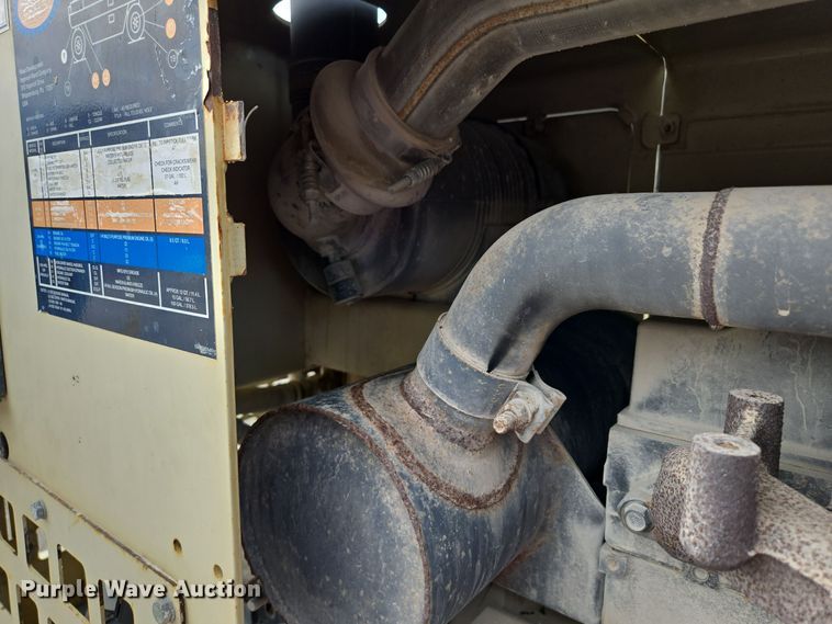 image for item EE8713 2005 Ingersoll Rand  PT125R pneumatic roller