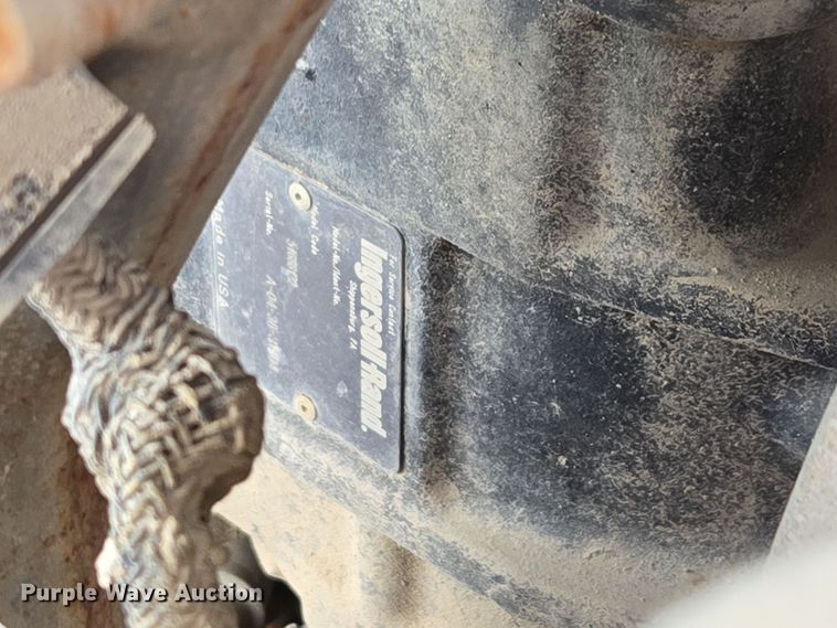 image for item EE8713 2005 Ingersoll Rand  PT125R pneumatic roller