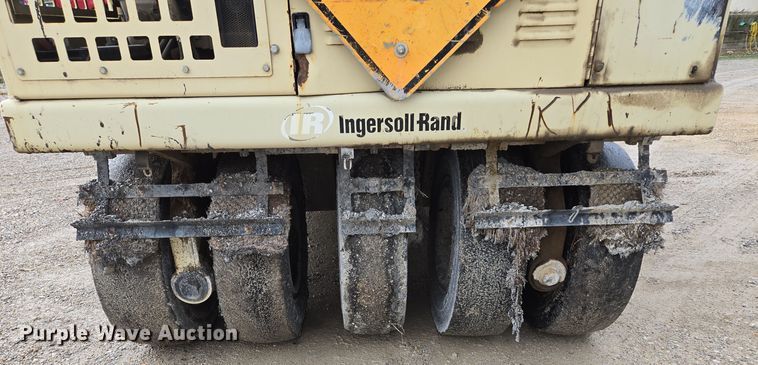 image for item EE8713 2005 Ingersoll Rand  PT125R pneumatic roller