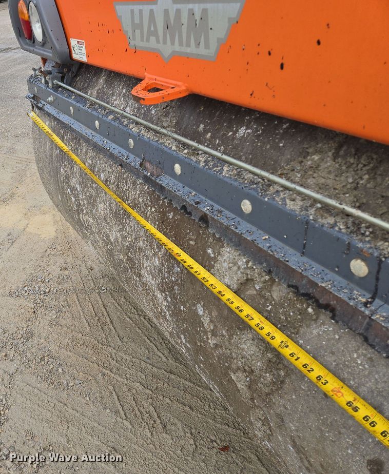 image for item EE8714 2011 Hamm HD140 double drum vibratory roller