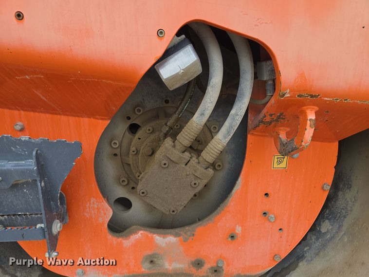 image for item EE8714 2011 Hamm HD140 double drum vibratory roller