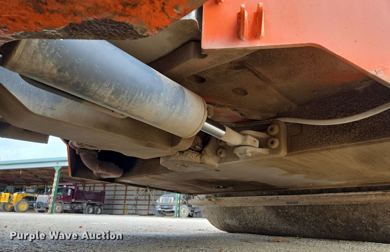 image for item EE8714 2011 Hamm HD140 double drum vibratory roller