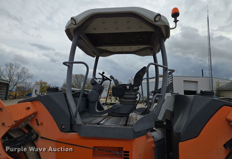 image for item EE8714 2011 Hamm HD140 double drum vibratory roller