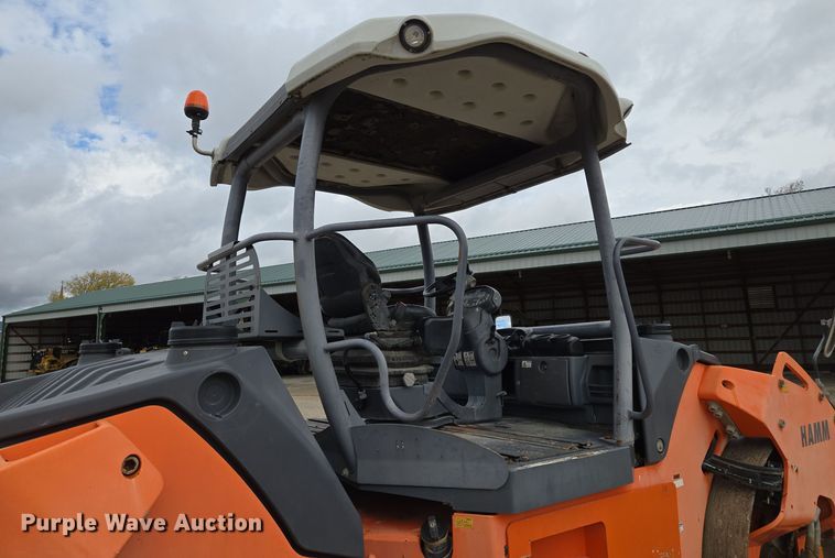 image for item EE8714 2011 Hamm HD140 double drum vibratory roller