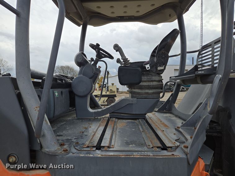 image for item EE8714 2011 Hamm HD140 double drum vibratory roller